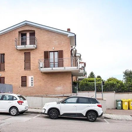 Apartment C002 - Camerano, Delizioso Bilocale Con Giardino